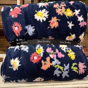 Vera Bradley Scattered Wildflowers throw